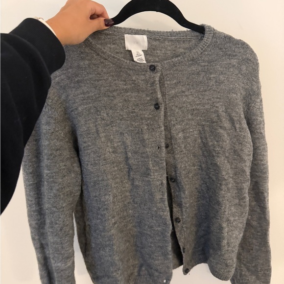 H&M Gray Women's Sweater - Picture 2 of 3